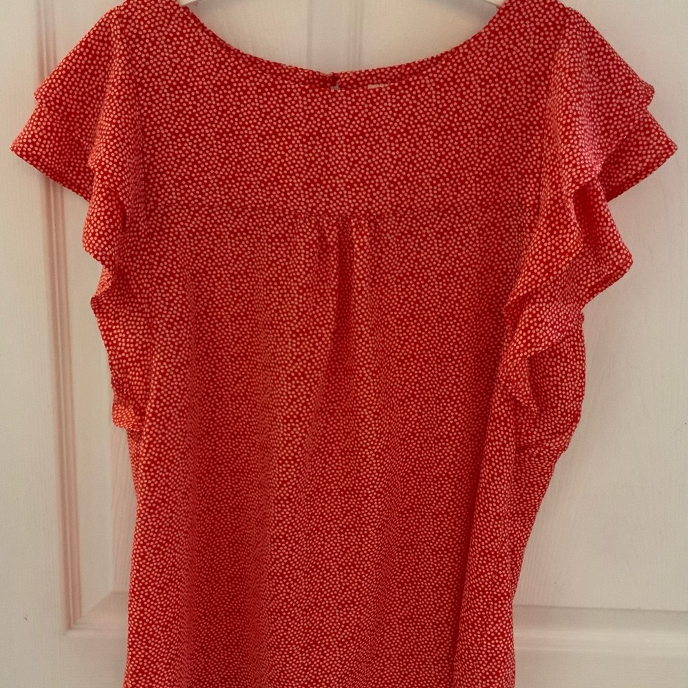 Monteau Los Angeles Red Blouse Size Medium. Brand new and never worn.